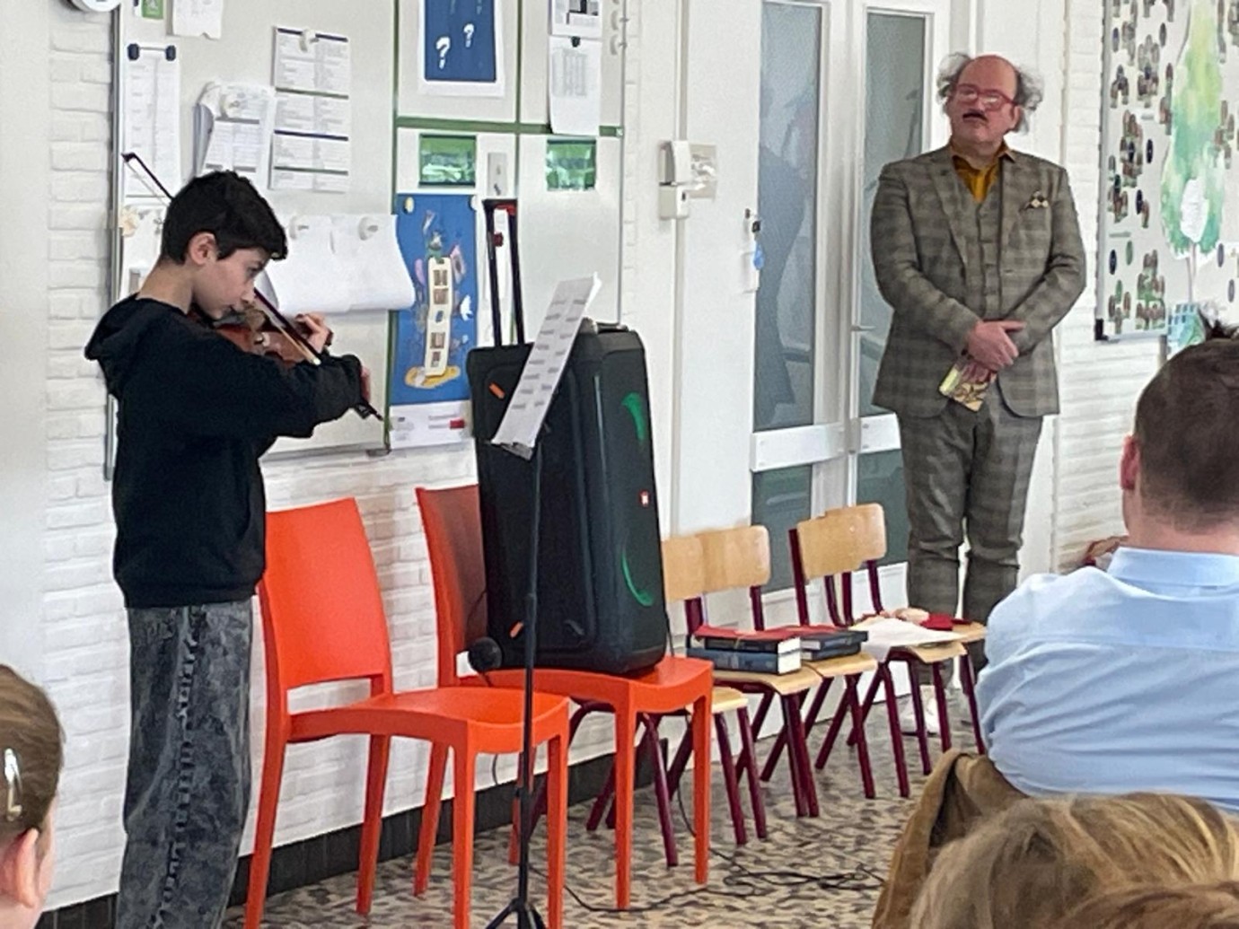 Junior Journalist violist.jpg